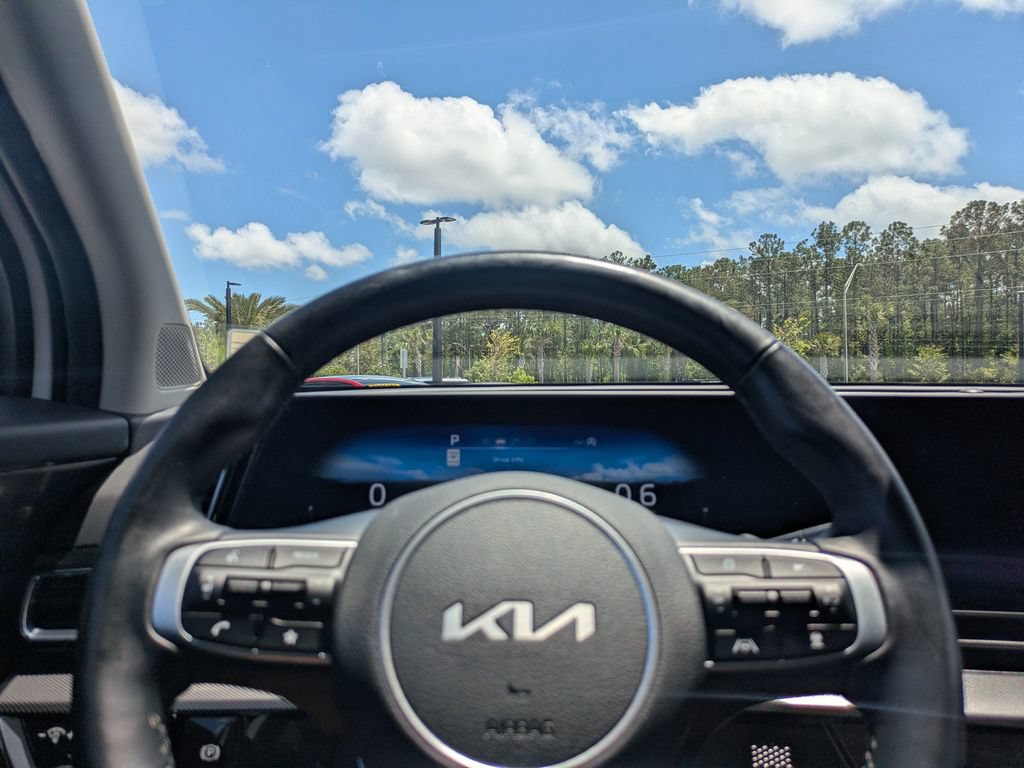 Used 2025 Kia Sportage SX FWD image 32