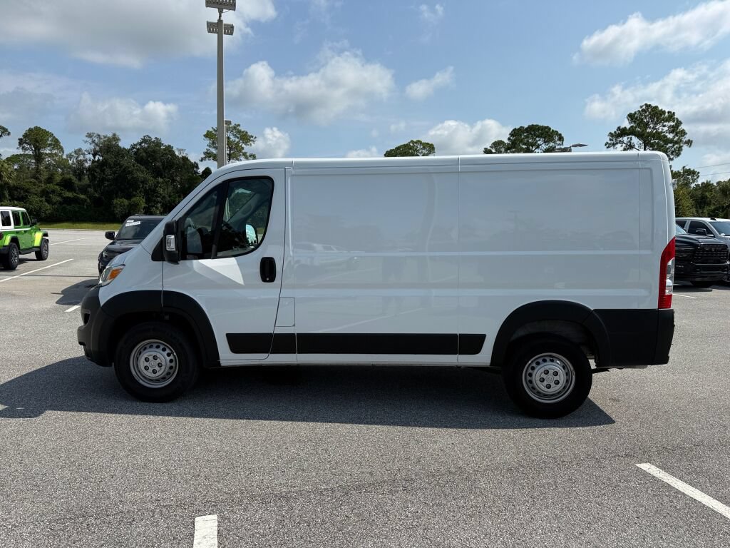 Used 2025 RAM ProMaster 2500 w/ Convenience Group FWD image 6