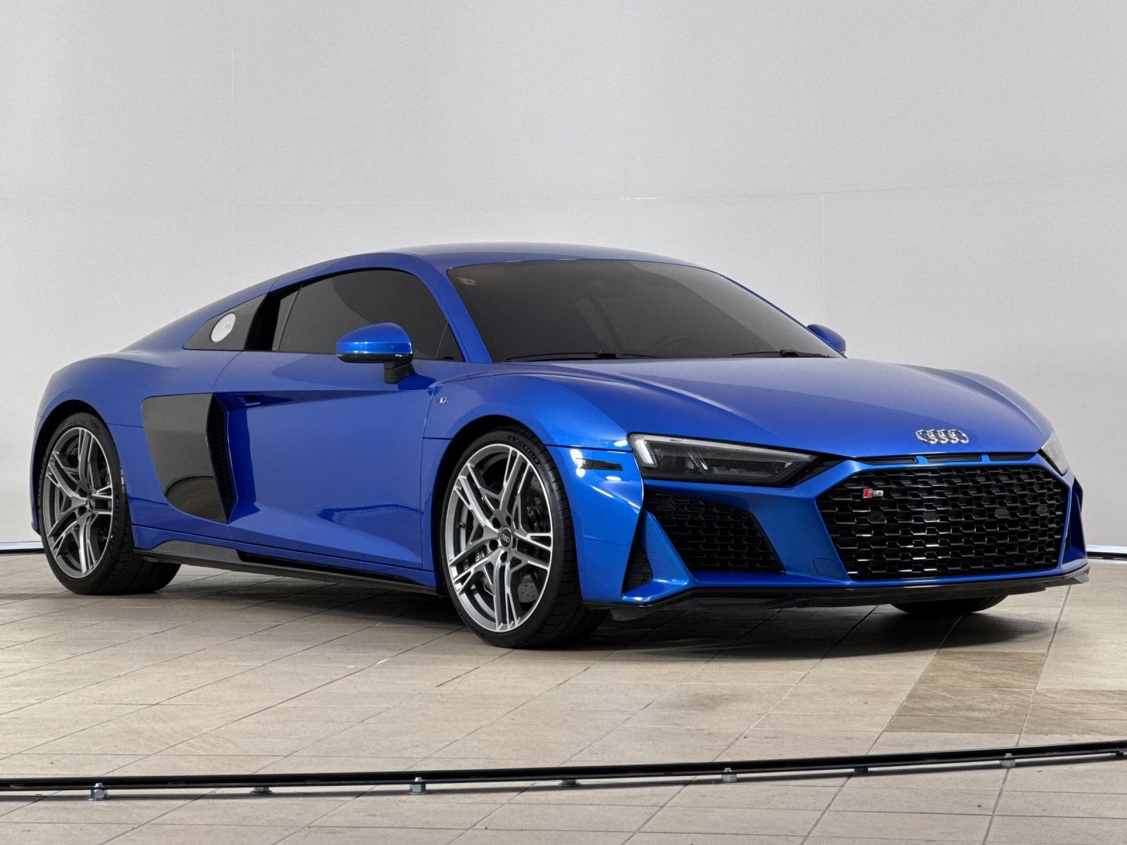 Used 2023 Audi R8 V10 performance w/ Dynamic Package RWD image 8