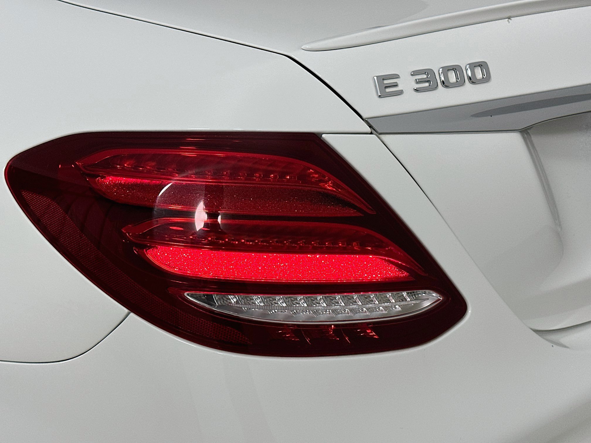 Certified 2019 Mercedes-Benz E 300 4MATIC image 42