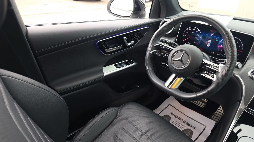 Certified 2025 Mercedes-Benz GLC 300 4MATIC image 25