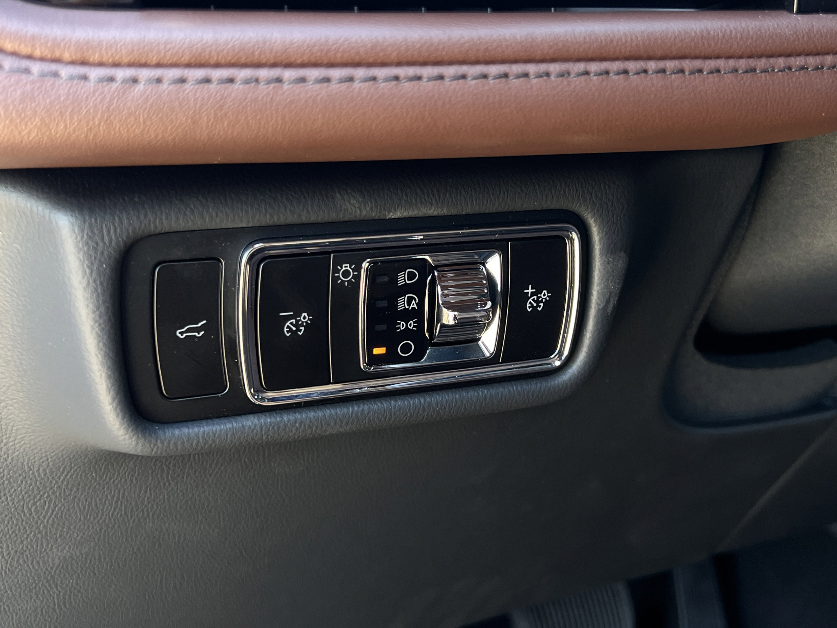 New 2026 Lincoln Aviator Reserve w/ Luxury Package RWD image 12