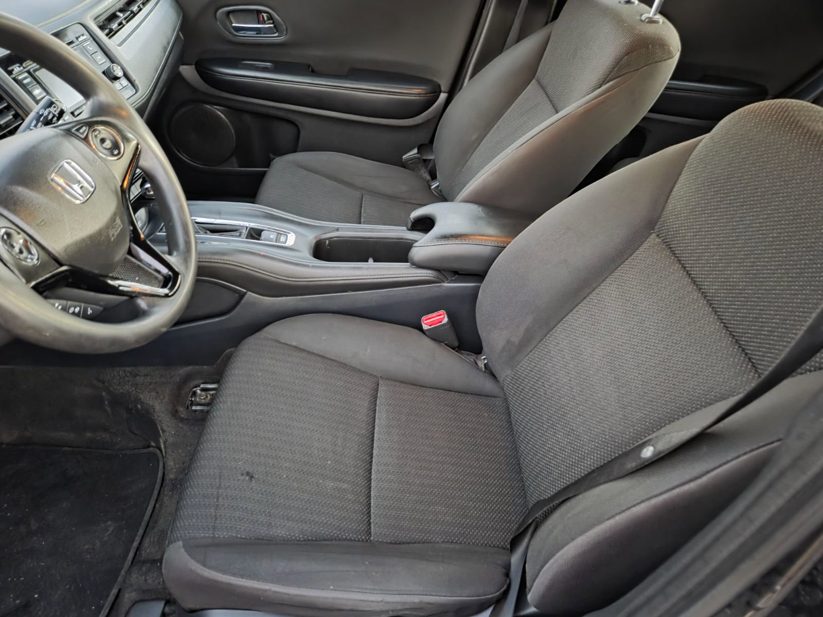 Used 2018 Honda HR-V LX image 7