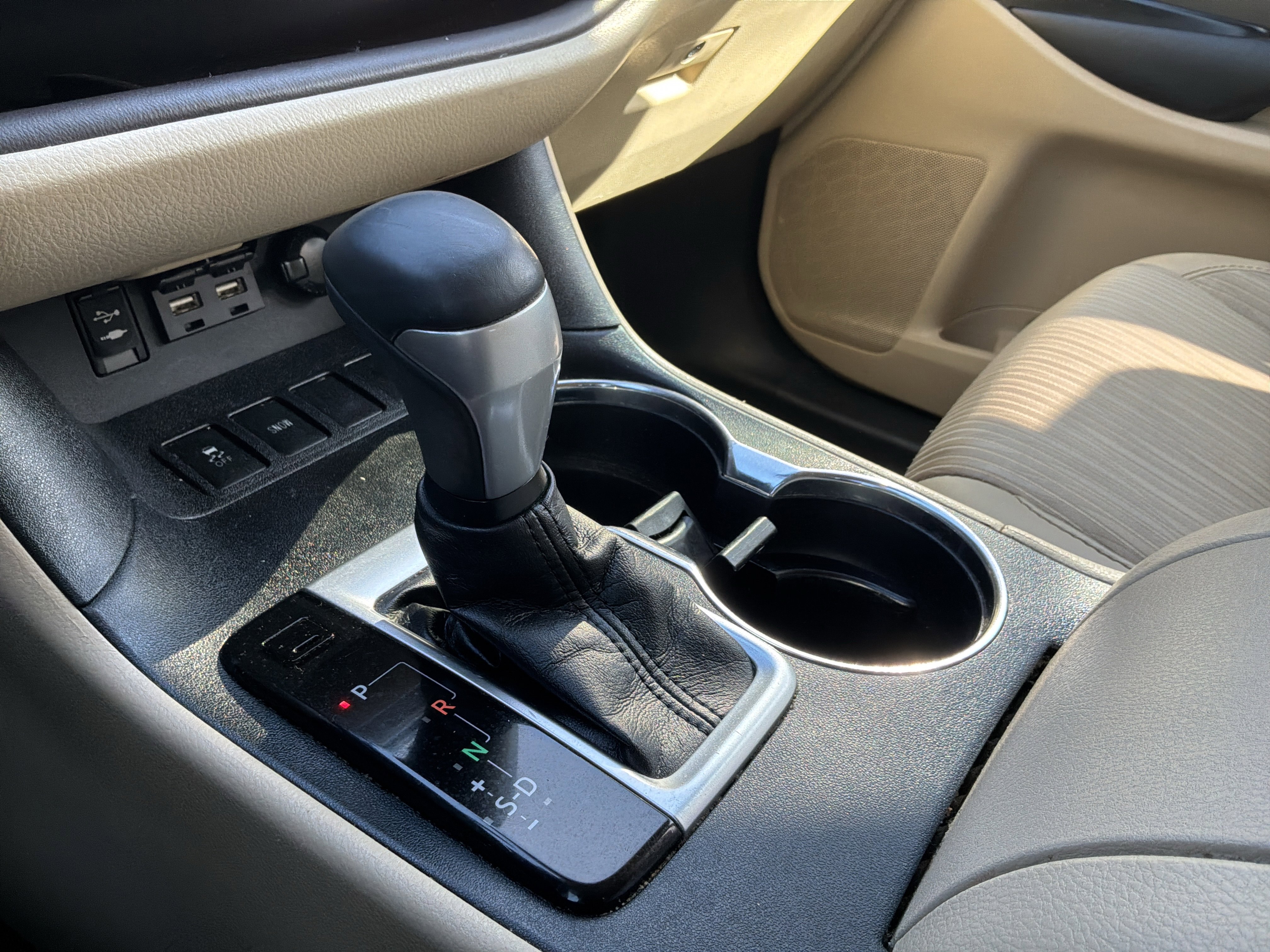 Used 2019 Toyota Highlander Plus FWD image 26