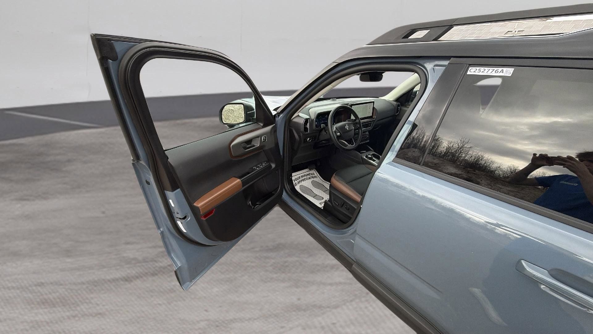 Certified 2025 Ford Bronco Sport Outer Banks w/ Outer Banks Tech Package+ image 24