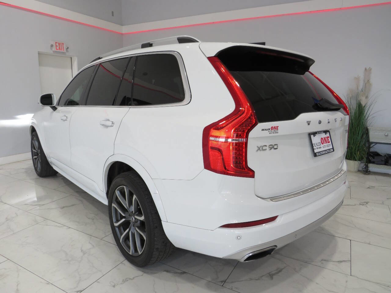 Used 2019 Volvo XC90 T6 Momentum w/ Protection Package Premier image 6