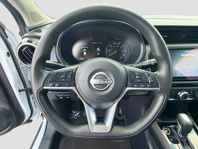 Used 2023 Nissan Kicks SV FWD image 11