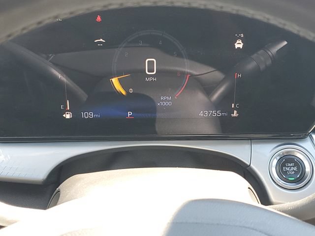 Certified 2025 Chevrolet Trax LT w/ Driver Confidence Package FWD image 19