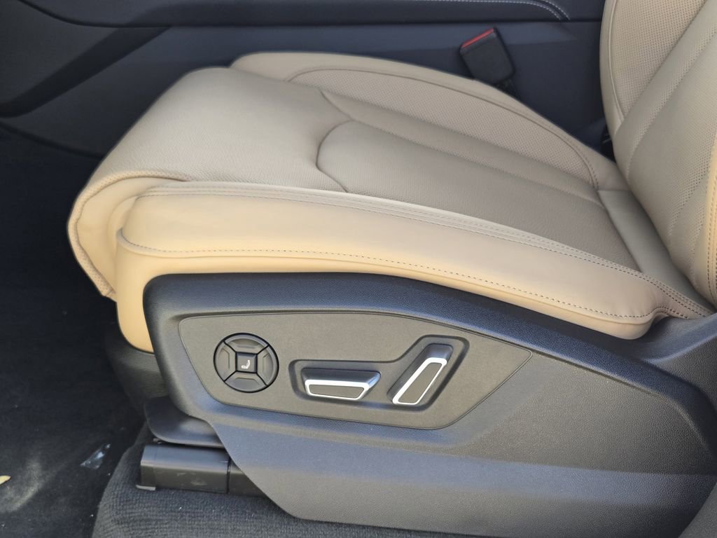 New 2026 Audi Q7 3.0T Prestige image 30