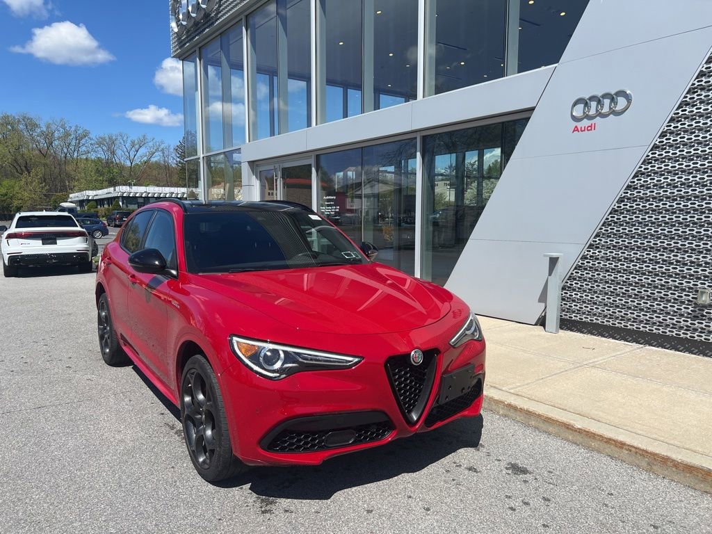 Used 2023 Alfa Romeo Stelvio Veloce