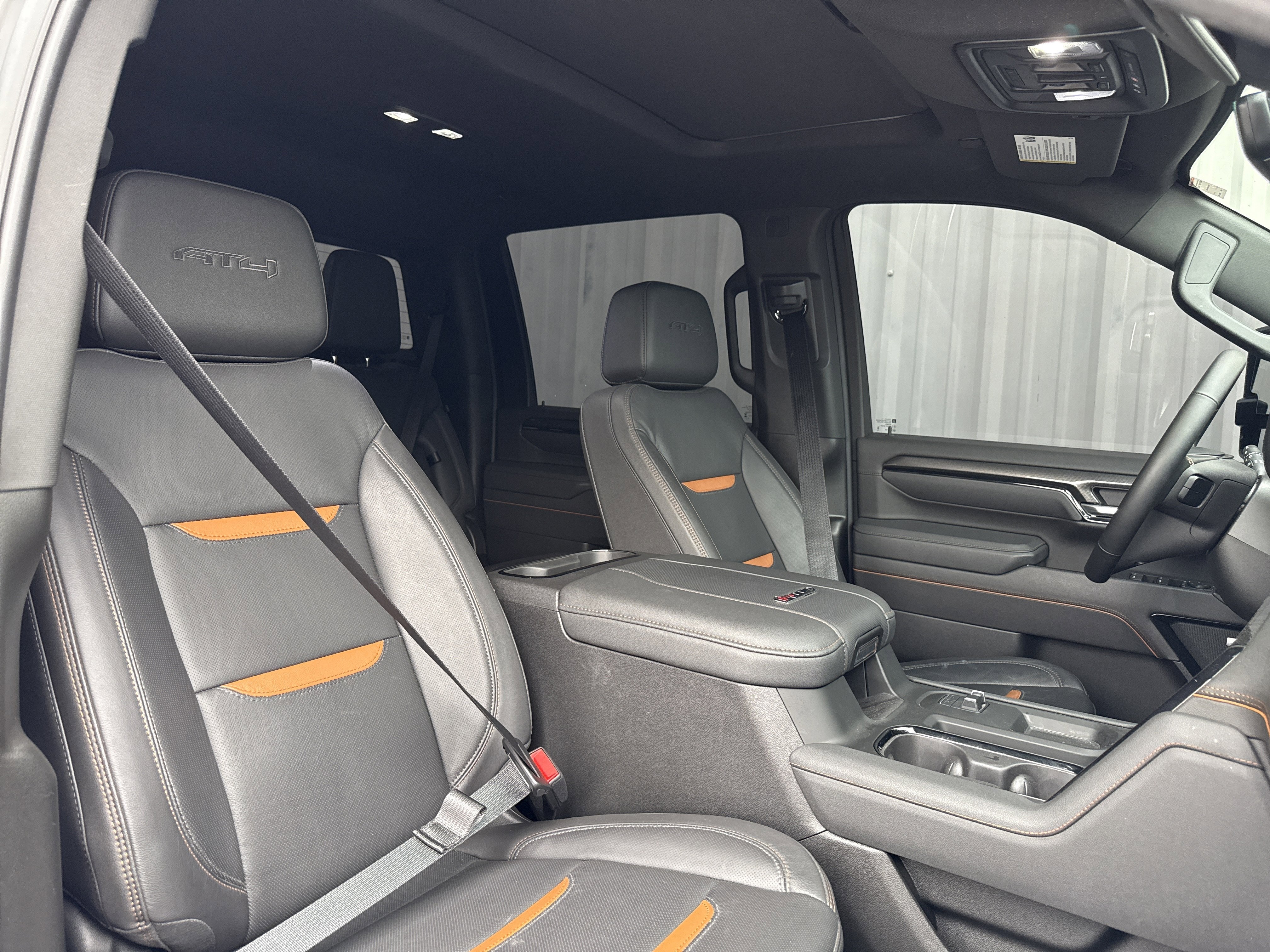 Used 2025 GMC Sierra 2500 AT4 w/ AT4 Premium Plus Package image 39