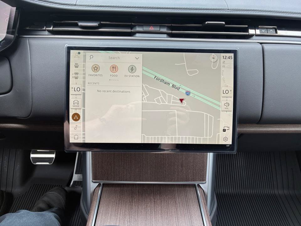 New 2026 Land Rover Range Rover SE AWD/4WD image 17