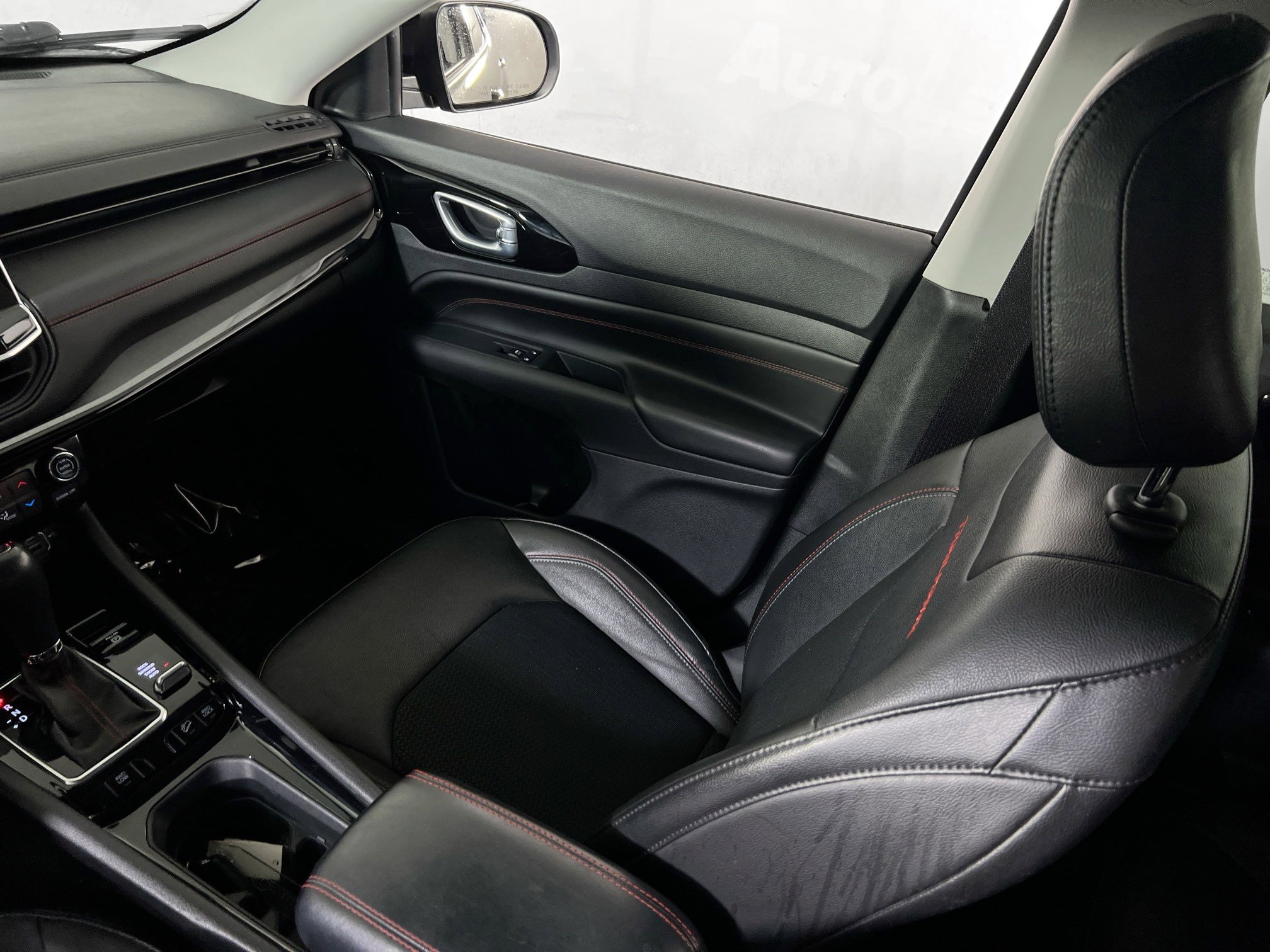 Used 2022 Jeep Compass Trailhawk image 21