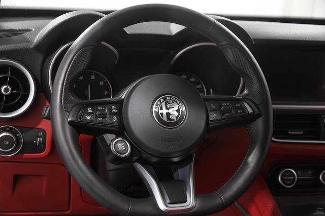 Used 2020 Alfa Romeo Stelvio Ti AWD/4WD image 7