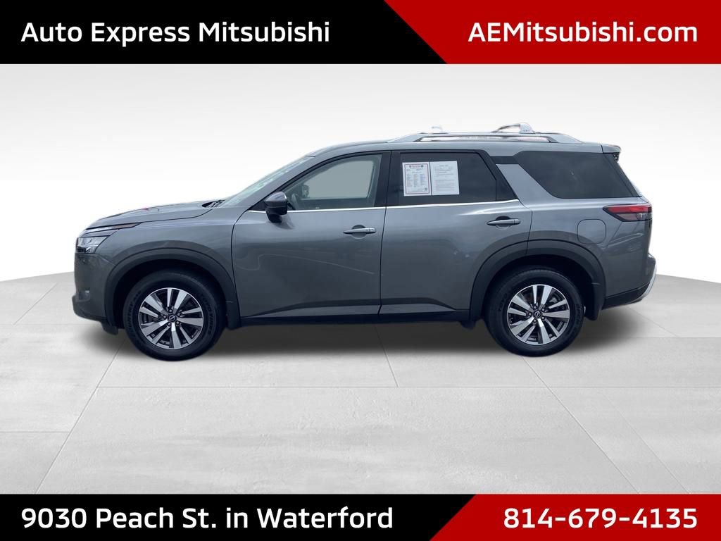 Used 2023 Nissan Pathfinder SL w/ Lighting Package (N92) image 4