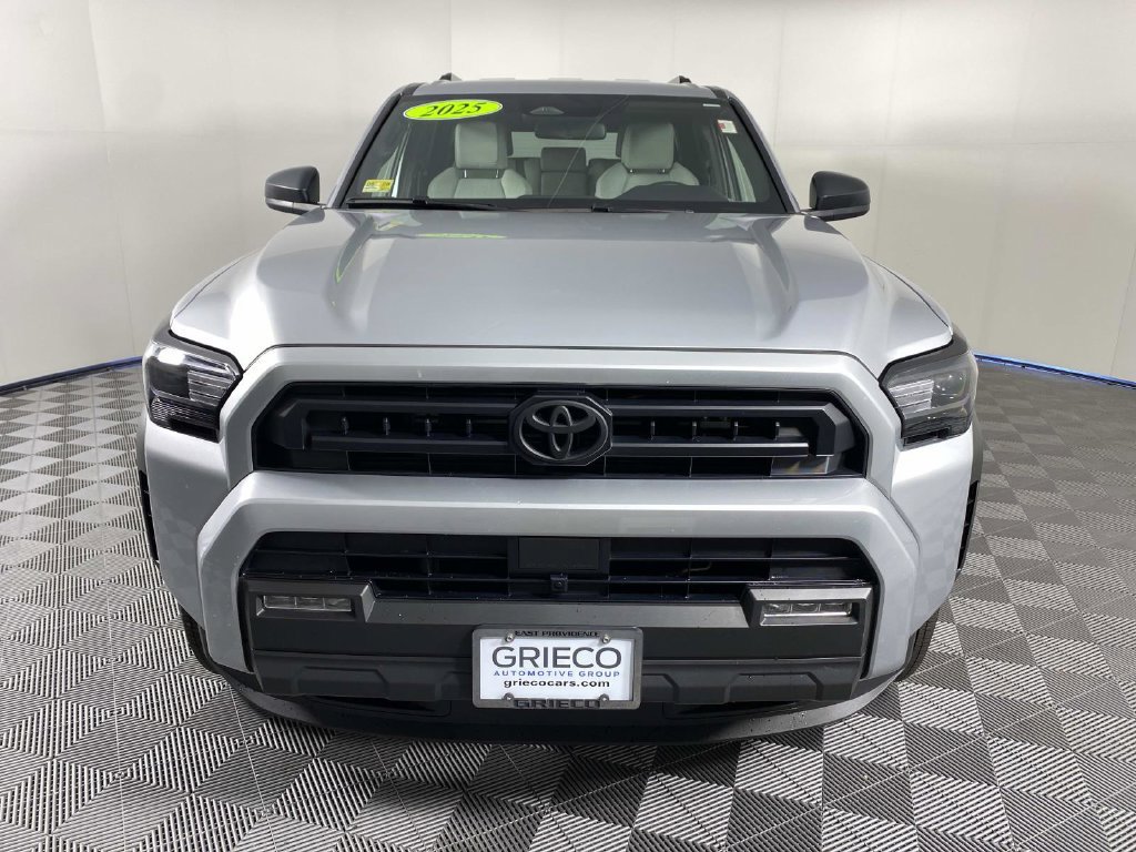 Used 2025 Toyota 4Runner SR5 AWD/4WD image 3