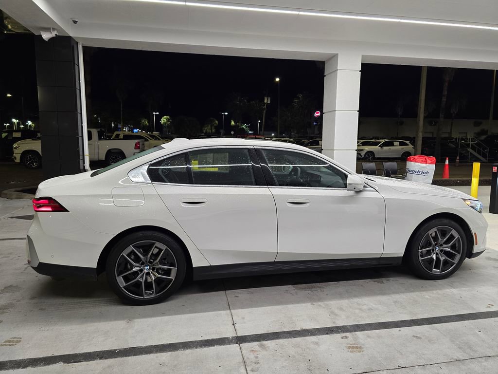 Used 2026 BMW 530i xDrive 530i xDrive image 7