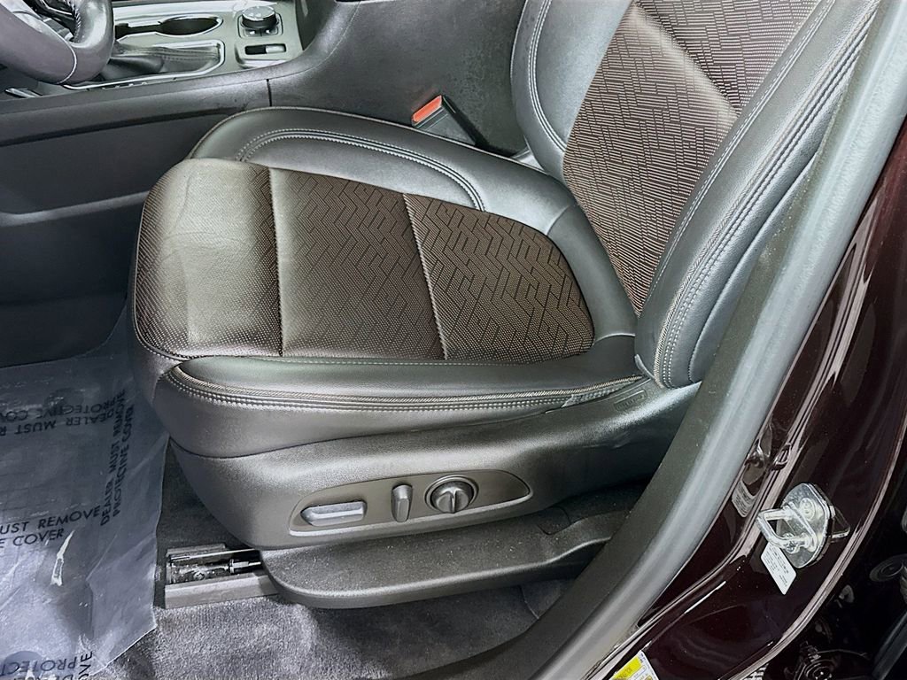 Used 2022 Chevrolet Traverse High Country AWD/4WD image 26