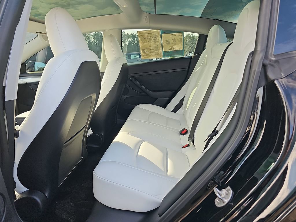 Used 2023 Tesla Model 3 Standard Range image 19