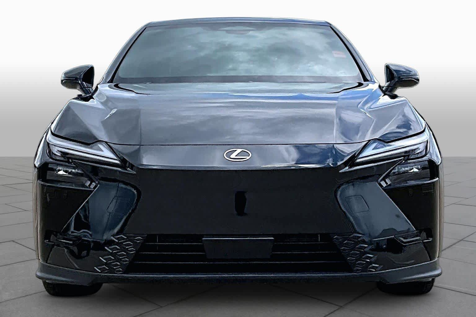 Used 2026 Lexus ES 500e AWD/4WD image 2