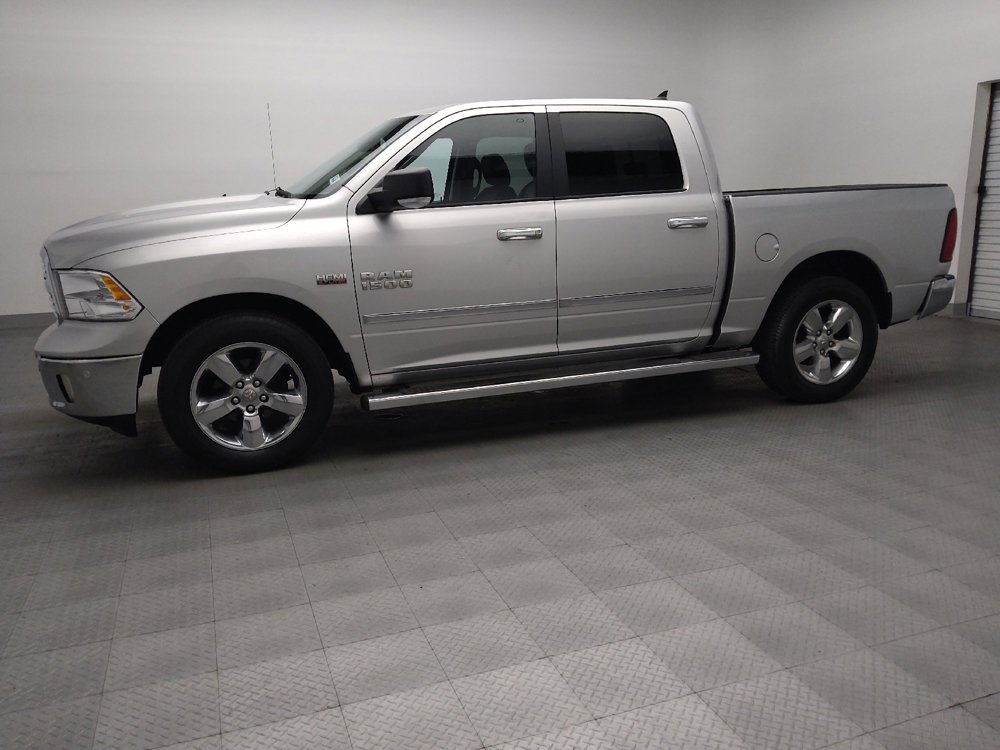 Used 2015 RAM 1500 Lone Star RWD image 2