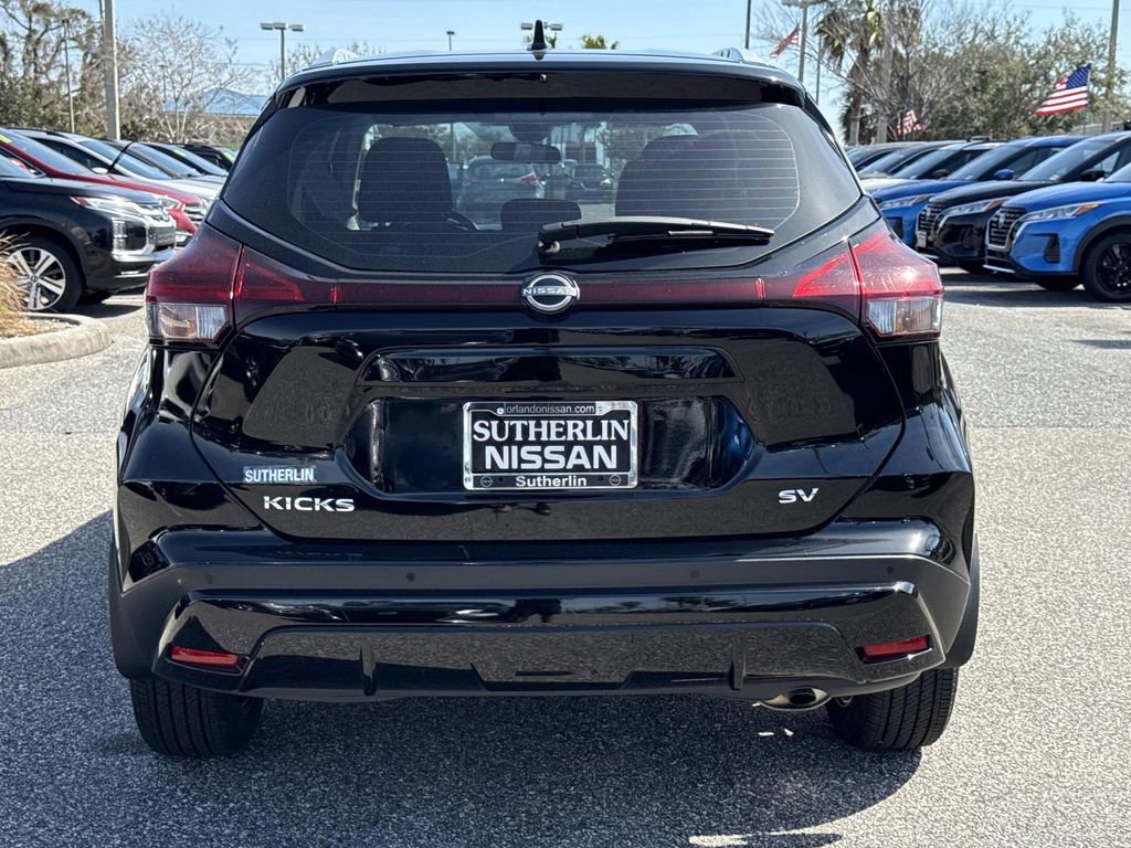 Certified 2024 Nissan Kicks SV image 5
