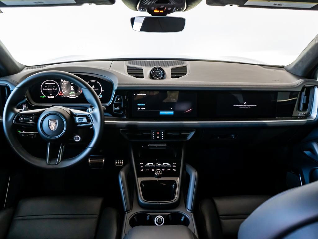 Certified 2025 Porsche Cayenne Turbo image 20