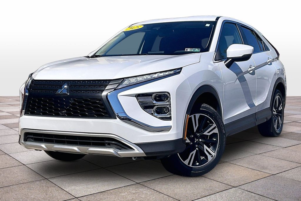 Used 2025 Mitsubishi Eclipse Cross SE AWD/4WD image 2