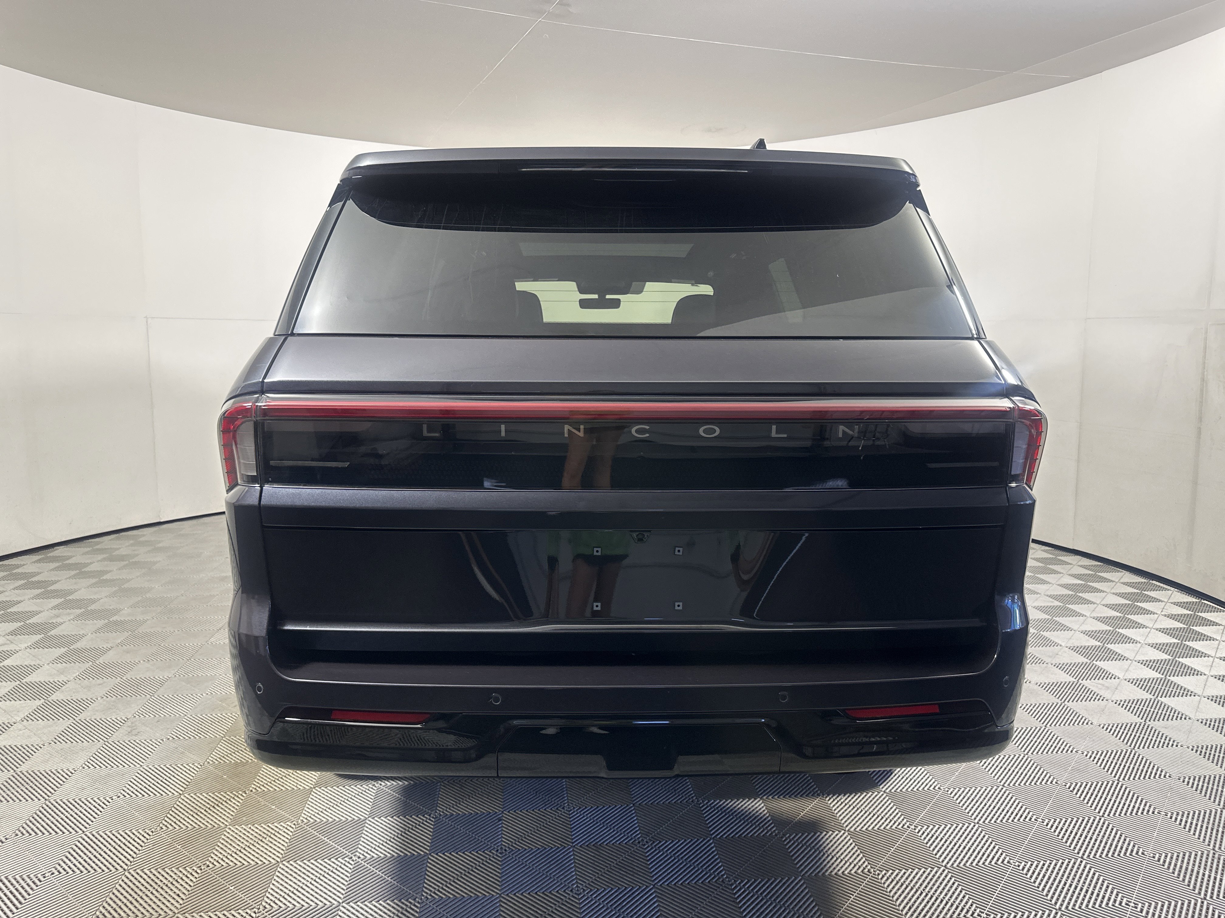 New 2025 Lincoln Navigator Reserve image 6