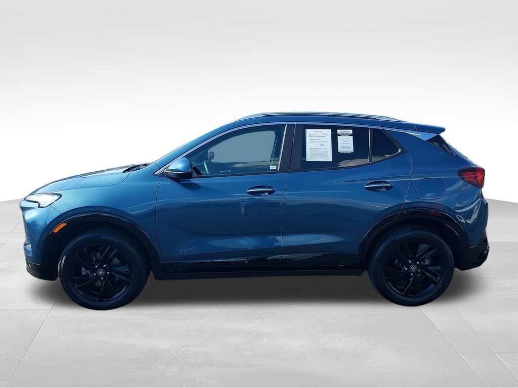 Used 2025 Buick Encore GX Sport Touring w/ Advanced Technology Package AWD/4WD image 2