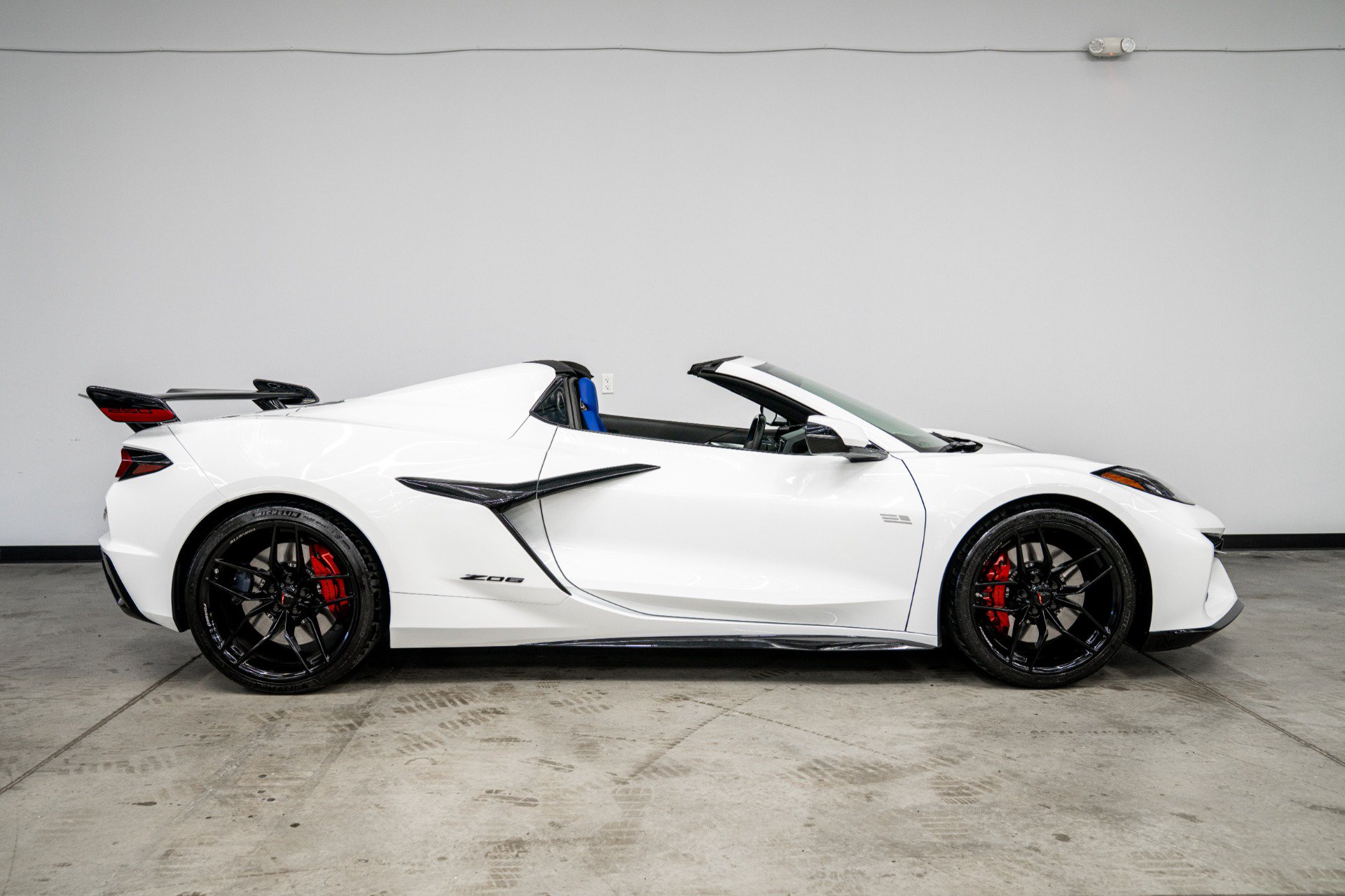 Used 2026 Chevrolet Corvette Z06 w/ Stars & Steel Limited Edition RWD image 49