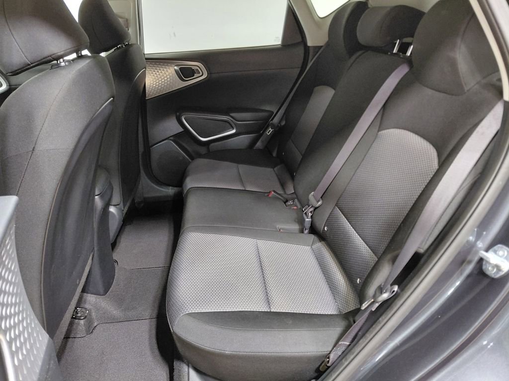 Used 2023 Kia Soul LX w/ LX Technology Package FWD image 32