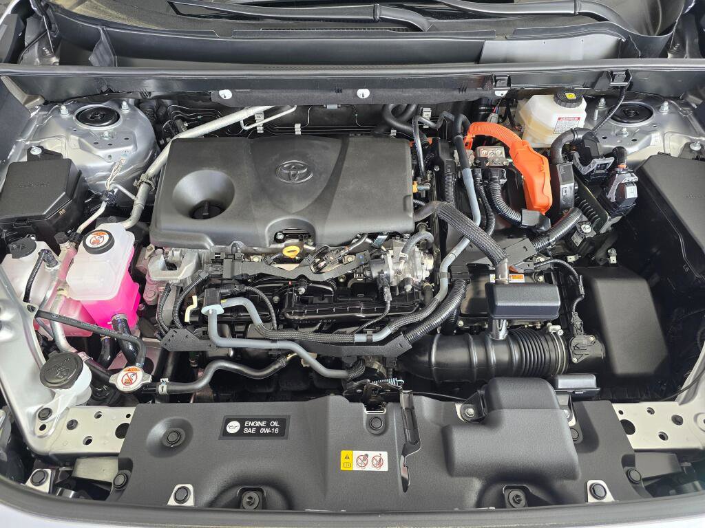 Used 2025 Toyota RAV4 XLE image 9