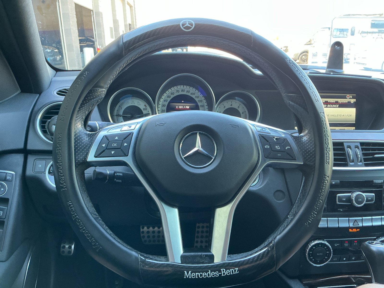 Used 2014 Mercedes-Benz C 250 Sedan image 9