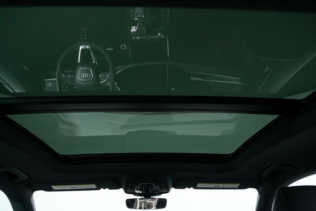 New 2026 Audi SQ8 Premium Plus image 18