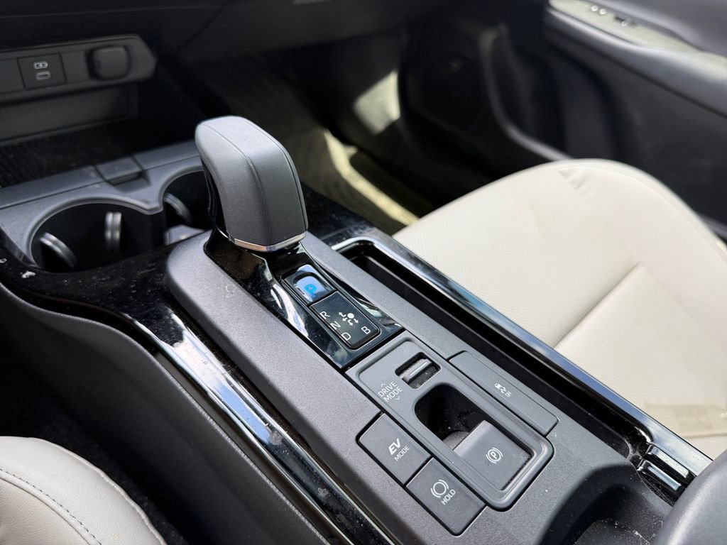 Used 2024 Toyota Prius XLE image 21