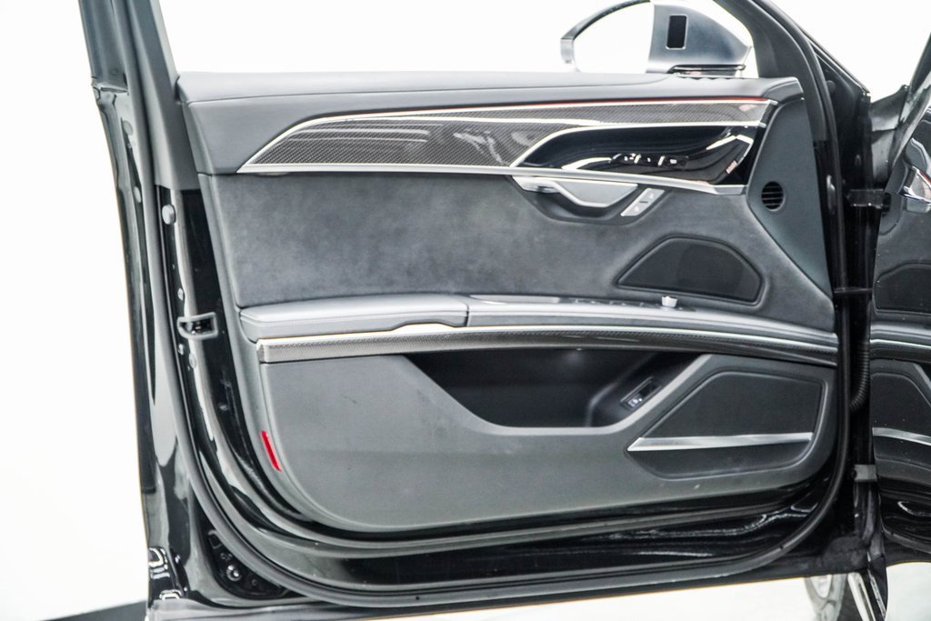 Used 2022 Audi S8 image 44