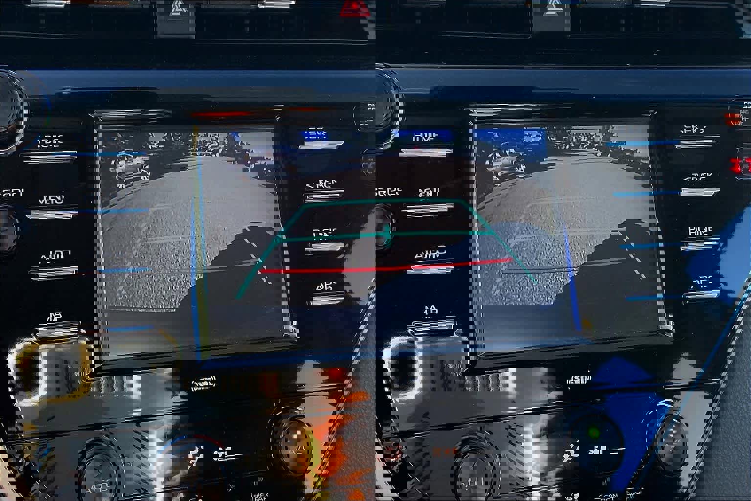 Used 2020 Toyota Camry SE image 28