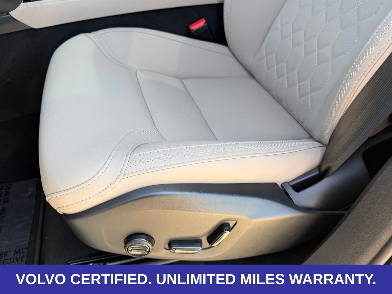 Certified 2026 Volvo XC90 B6 Plus w/ Protection Package Premier AWD/4WD image 27