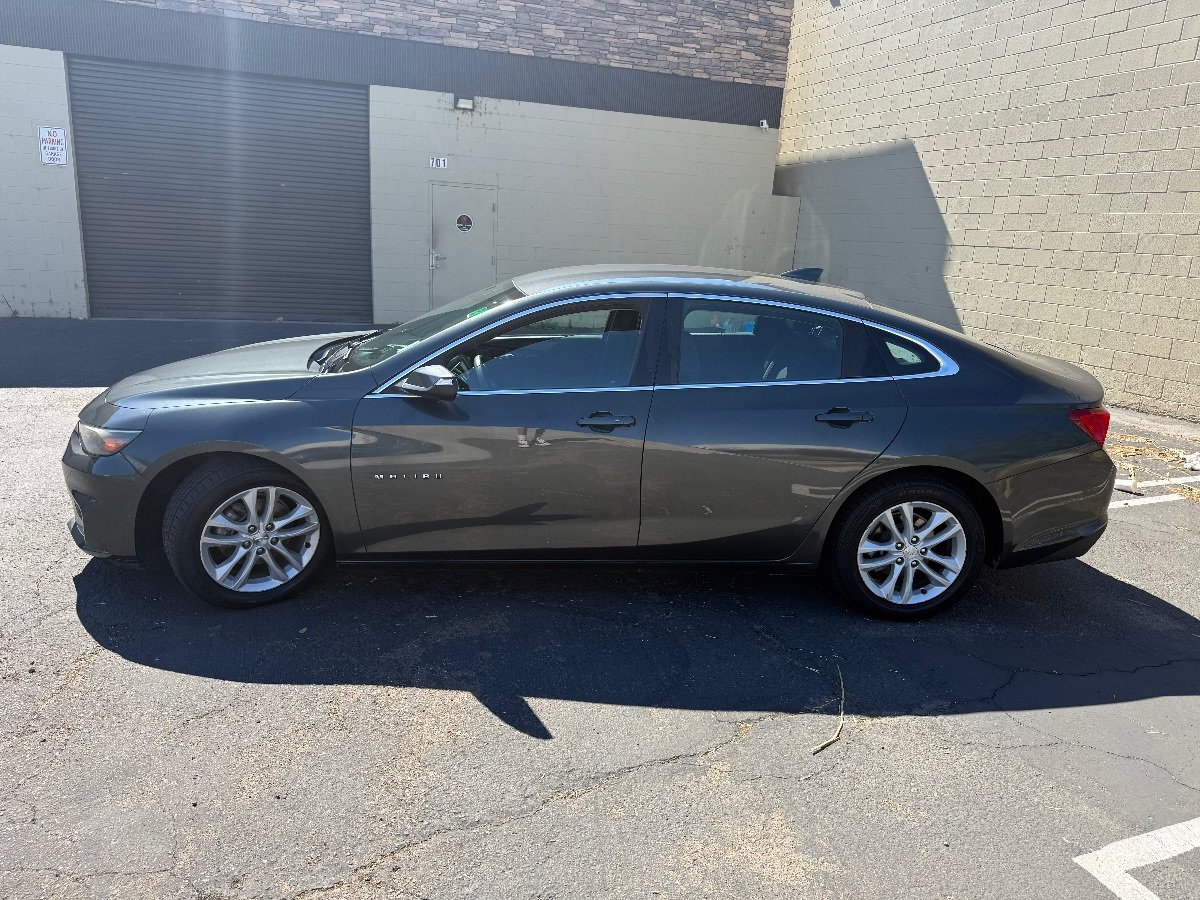 Used 2018 Chevrolet Malibu LT FWD image 4