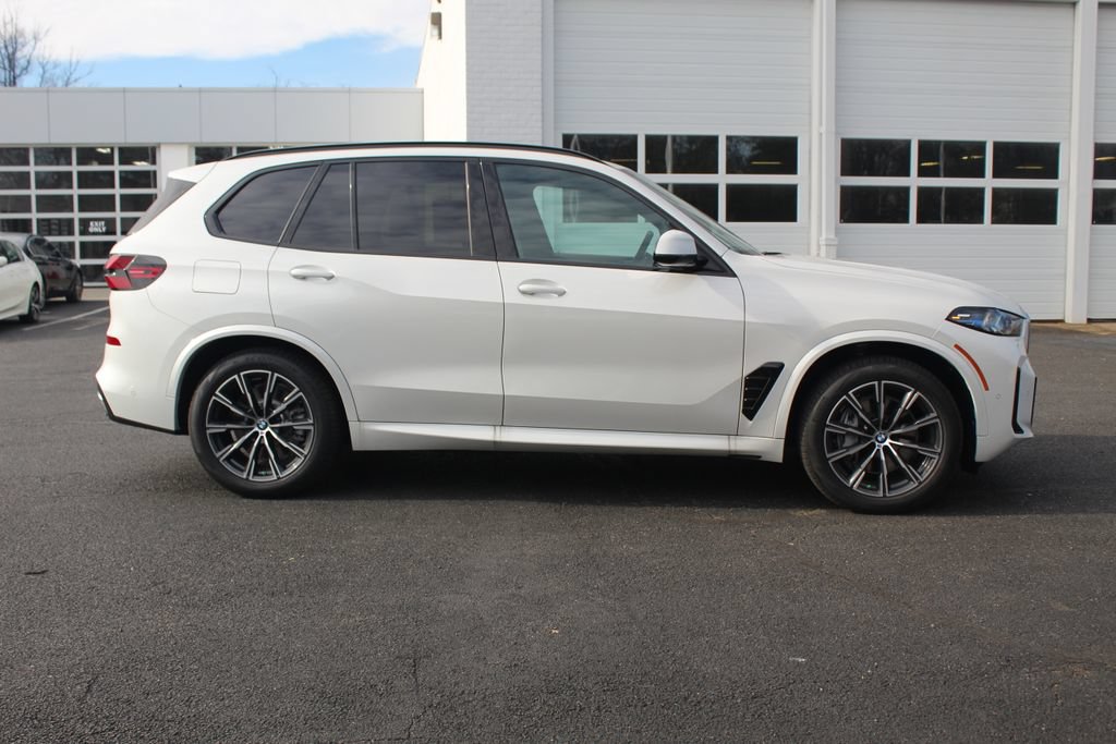 New 2026 BMW X5 xDrive50e w/ M Sport Package AWD/4WD image 10