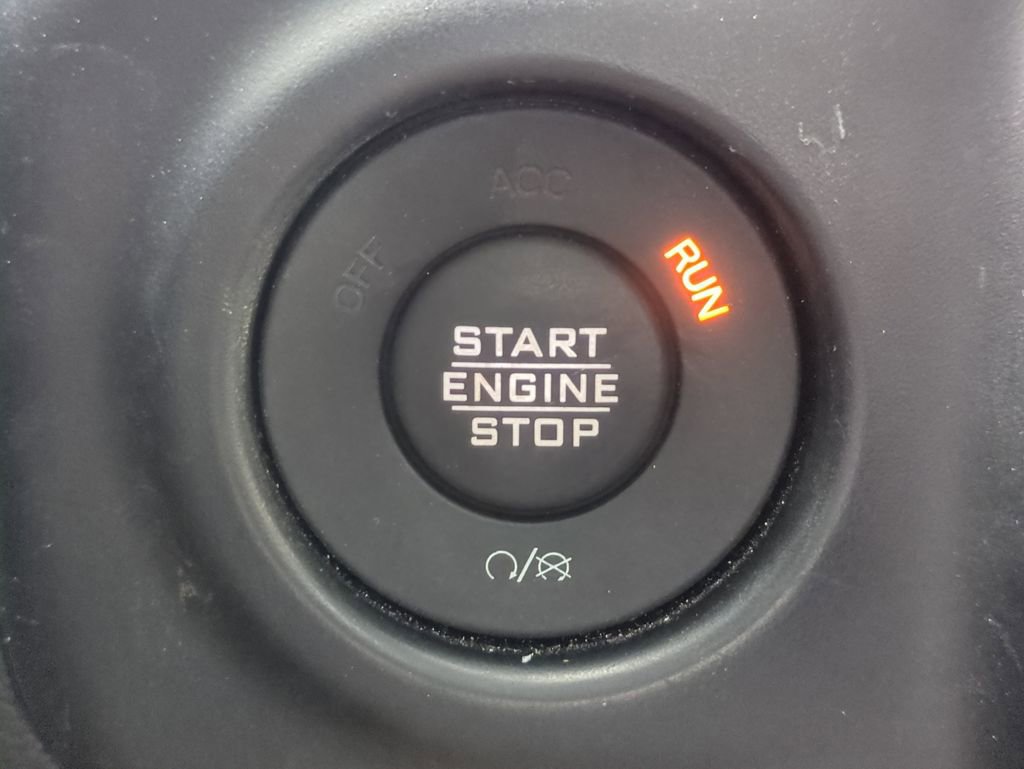 Used 2023 Jeep Wrangler Sport S image 31