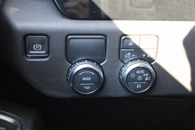 Used 2024 GMC Sierra 1500 SLT image 12