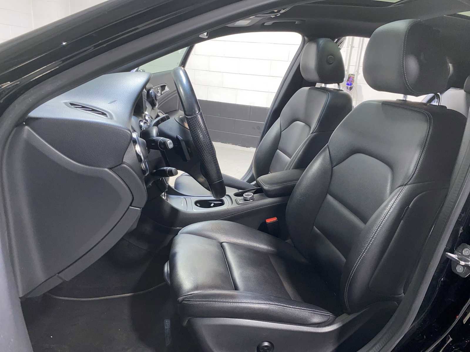 Used 2019 Mercedes-Benz GLA 250 4MATIC image 11