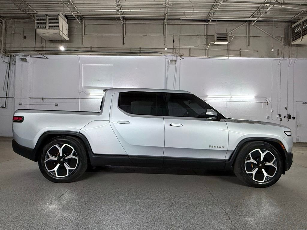 Used 2022 Rivian R1T Adventure image 6