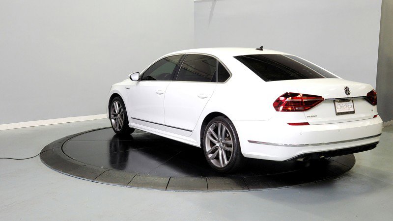 Used 2019 Volkswagen Passat 2.0T SE R-Line image 5