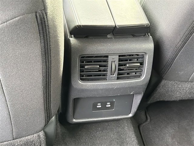 Used 2024 Nissan Rogue SV image 20