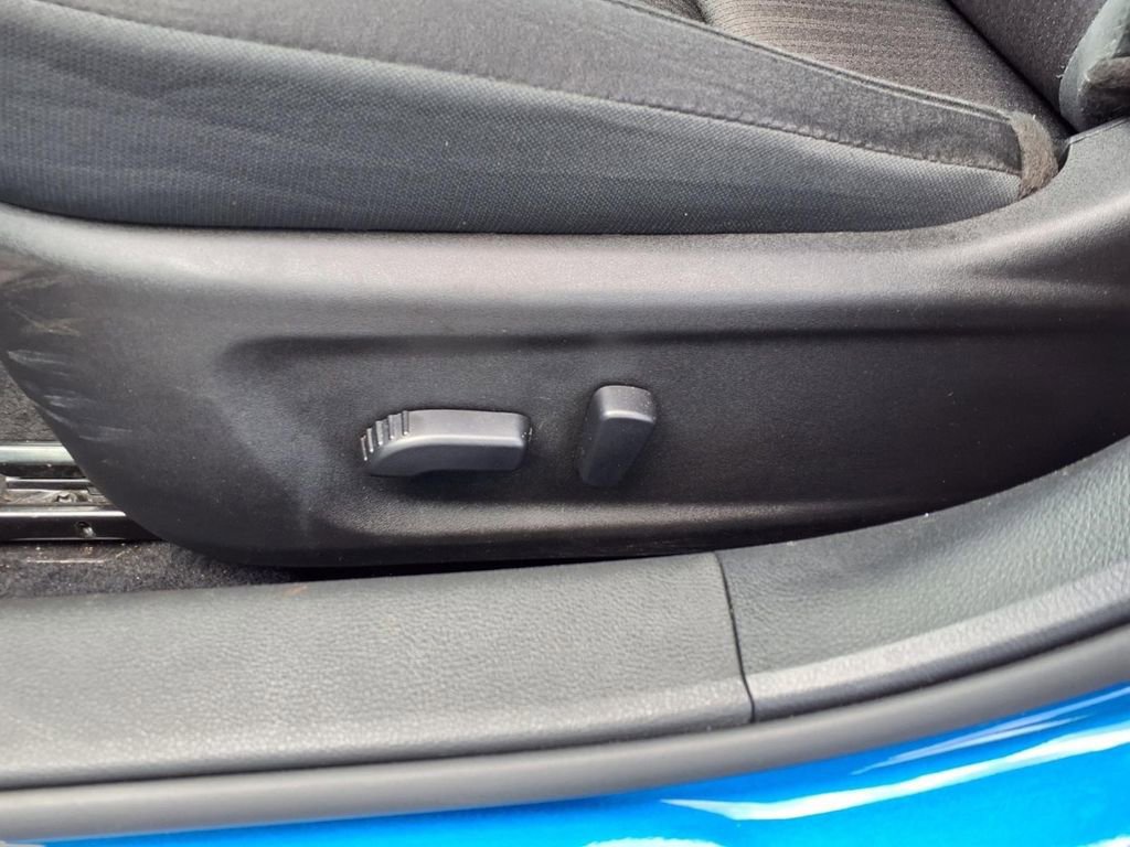 Used 2025 Nissan Altima 2.5 SV FWD image 23