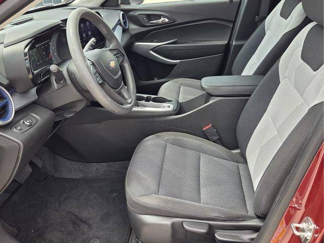 Certified 2024 Chevrolet Trax LS w/ LS Convenience Package FWD image 10