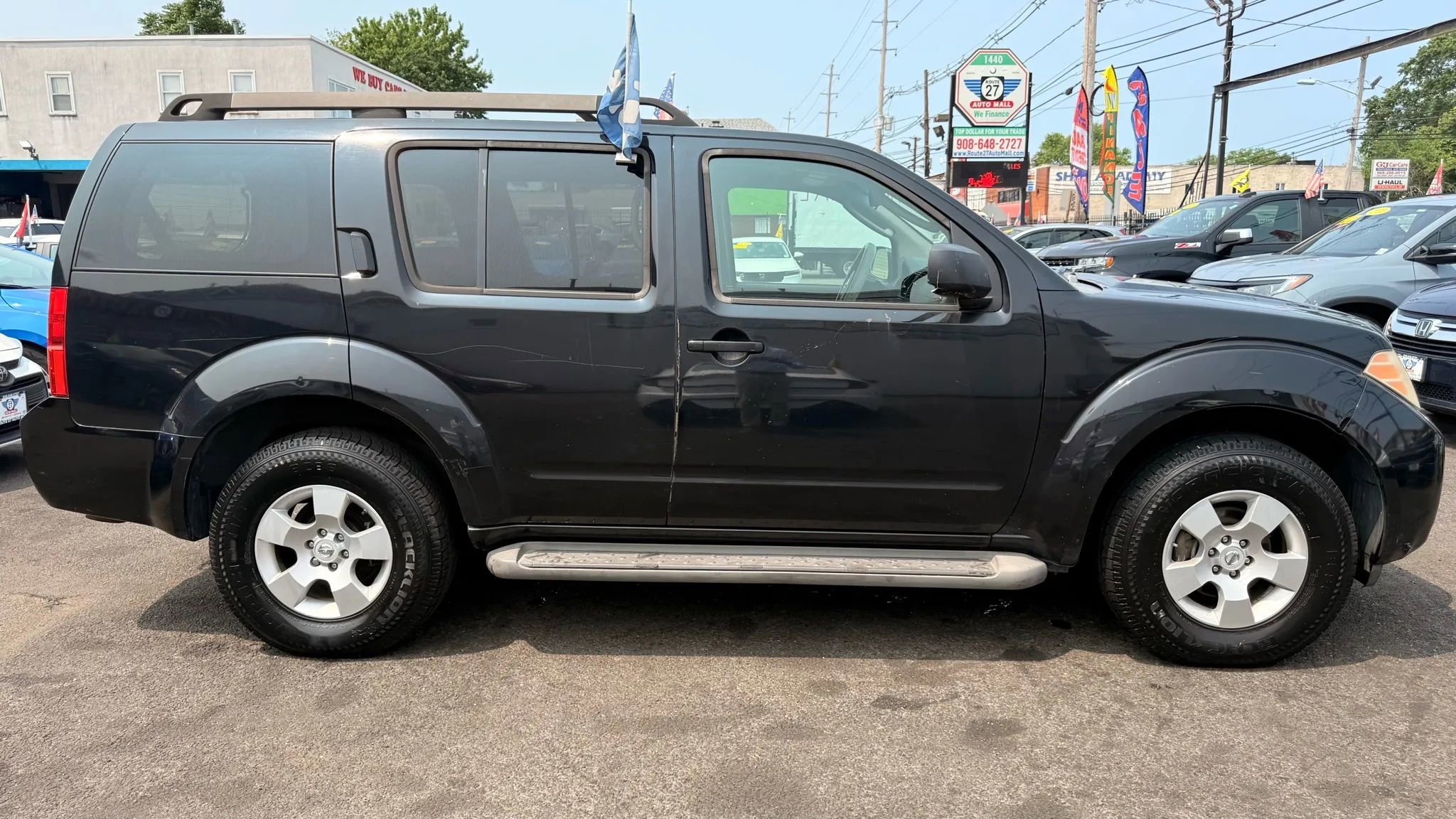 Used 2008 Nissan Pathfinder S image 10